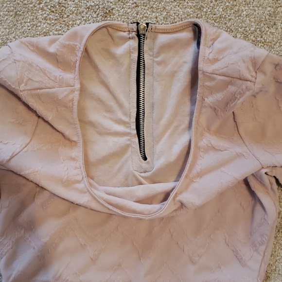 Textured Pink Crop Top - Picture 3 of 3